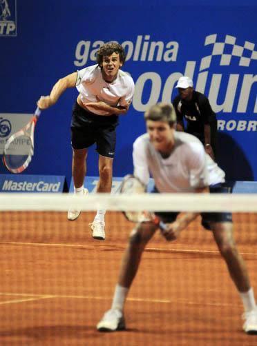 André Baran jogou com Guga nas duplas no Brasil Open de 2008, na turnê de despedida do tricampeão de Roland