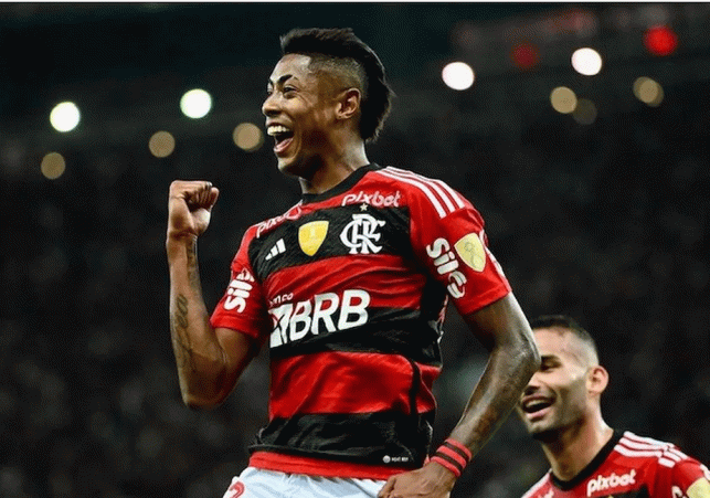 Com gol de Bruno Henrique, Flamengo vence Olimpia no jogo de